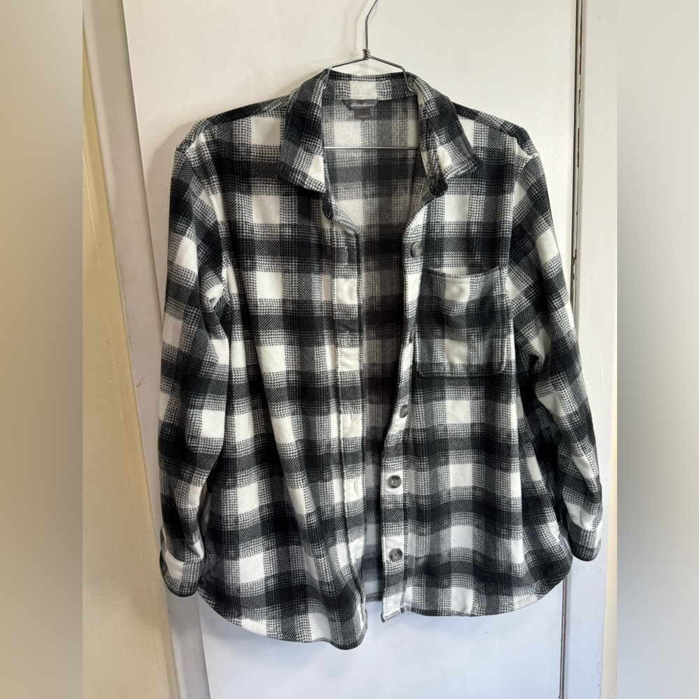 Eddie Bauer Flannel Shirt with pockets ~ Size Large